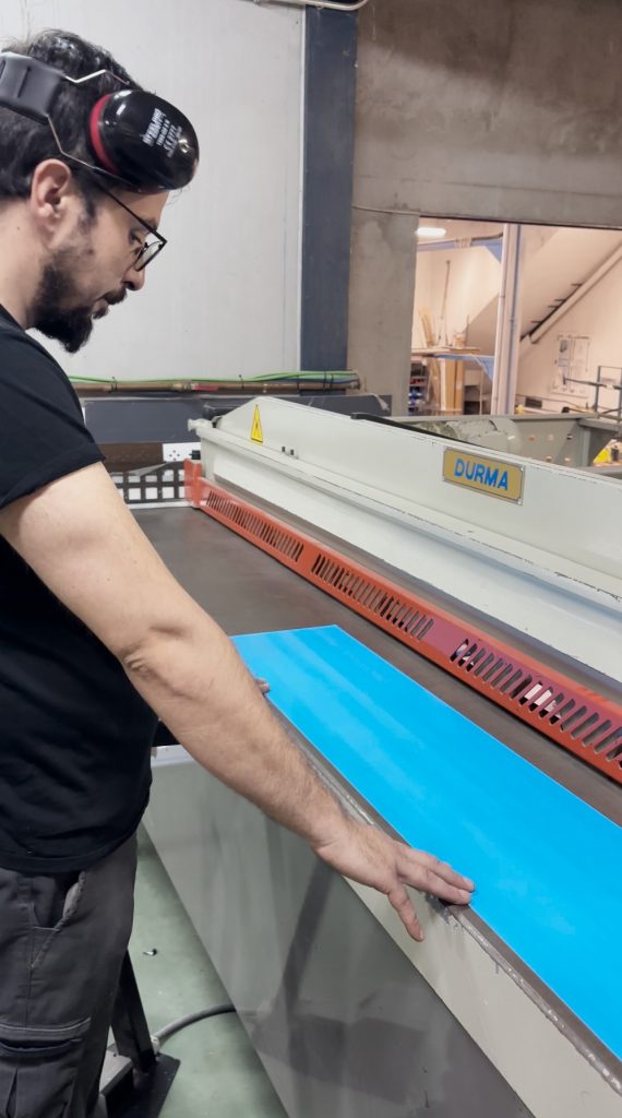 Trabajador Carpintería Aluminio Romoli